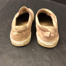 Load image into Gallery viewer, Girls Camo Shoes

