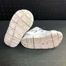 Load image into Gallery viewer, Boys Free Run 2 Sneakers
