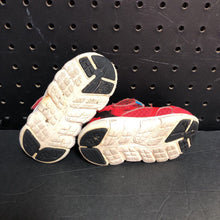 Load image into Gallery viewer, Boys Velcro Sneakers
