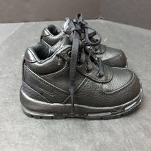 Load image into Gallery viewer, Boys Air Max Goadome Sneakers
