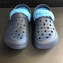 Load image into Gallery viewer, Boys Lined Slip On Shoes (Aldi)
