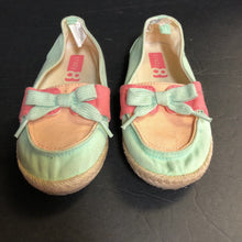 Load image into Gallery viewer, Girls Bow Slip On Shoes
