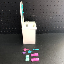 Load image into Gallery viewer, Doctor Cast &amp; Bandage Making Station w/Accesories
