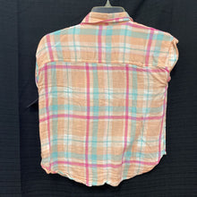 Load image into Gallery viewer, Plaid button top
