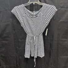 Load image into Gallery viewer, Striped Top
