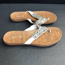 Load image into Gallery viewer, Girls Rhinestone Flip Flops
