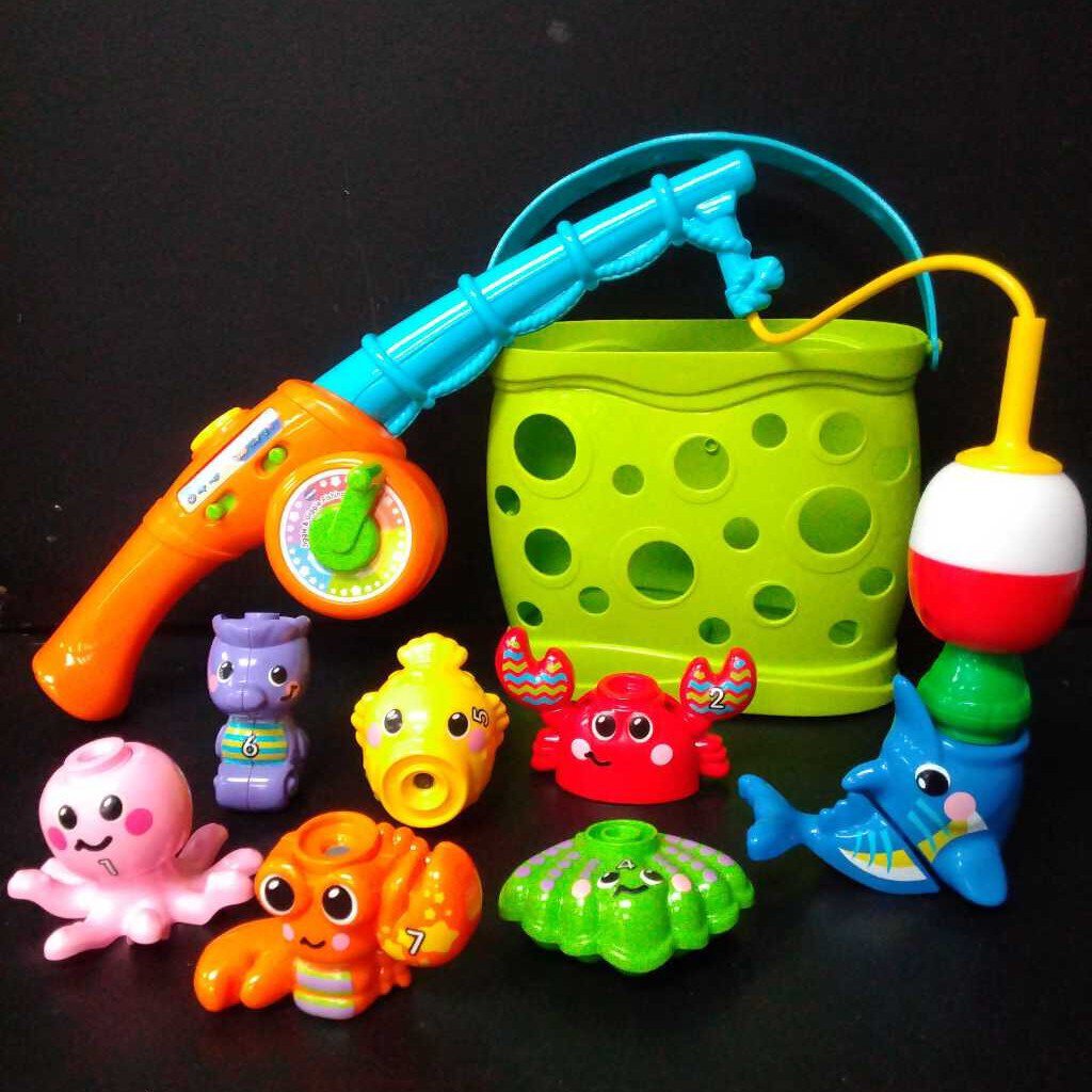 Jiggle & Giggle Fishing Set Fishing Pole w/Basket & Sea Creatures Battery Operated