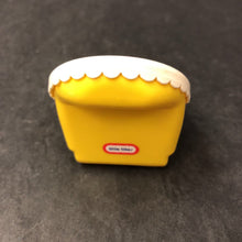 Load image into Gallery viewer, Dollhouse Baby Car Seat
