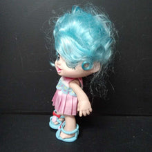 Load image into Gallery viewer, Snack Time Friends Jessicake Doll
