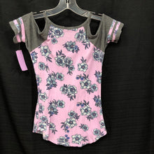 Load image into Gallery viewer, Cold Shoulder Flower Top
