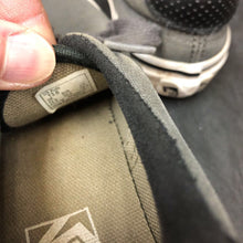 Load image into Gallery viewer, Boys Sneakers
