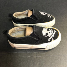 Load image into Gallery viewer, Boys Skull Shoes
