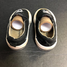 Load image into Gallery viewer, Boys Skull Shoes
