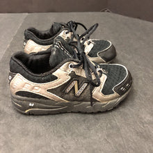 Load image into Gallery viewer, Boys Sneakers
