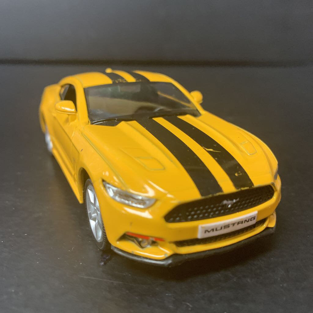 2015 Mustang car (Uni Fortune)