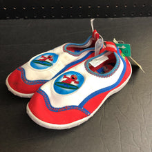 Load image into Gallery viewer, Boys Elmo Water Shoes (NEW)
