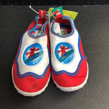 Load image into Gallery viewer, Boys Elmo Water Shoes (NEW)
