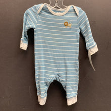 Load image into Gallery viewer, Lion Striped Outfit
