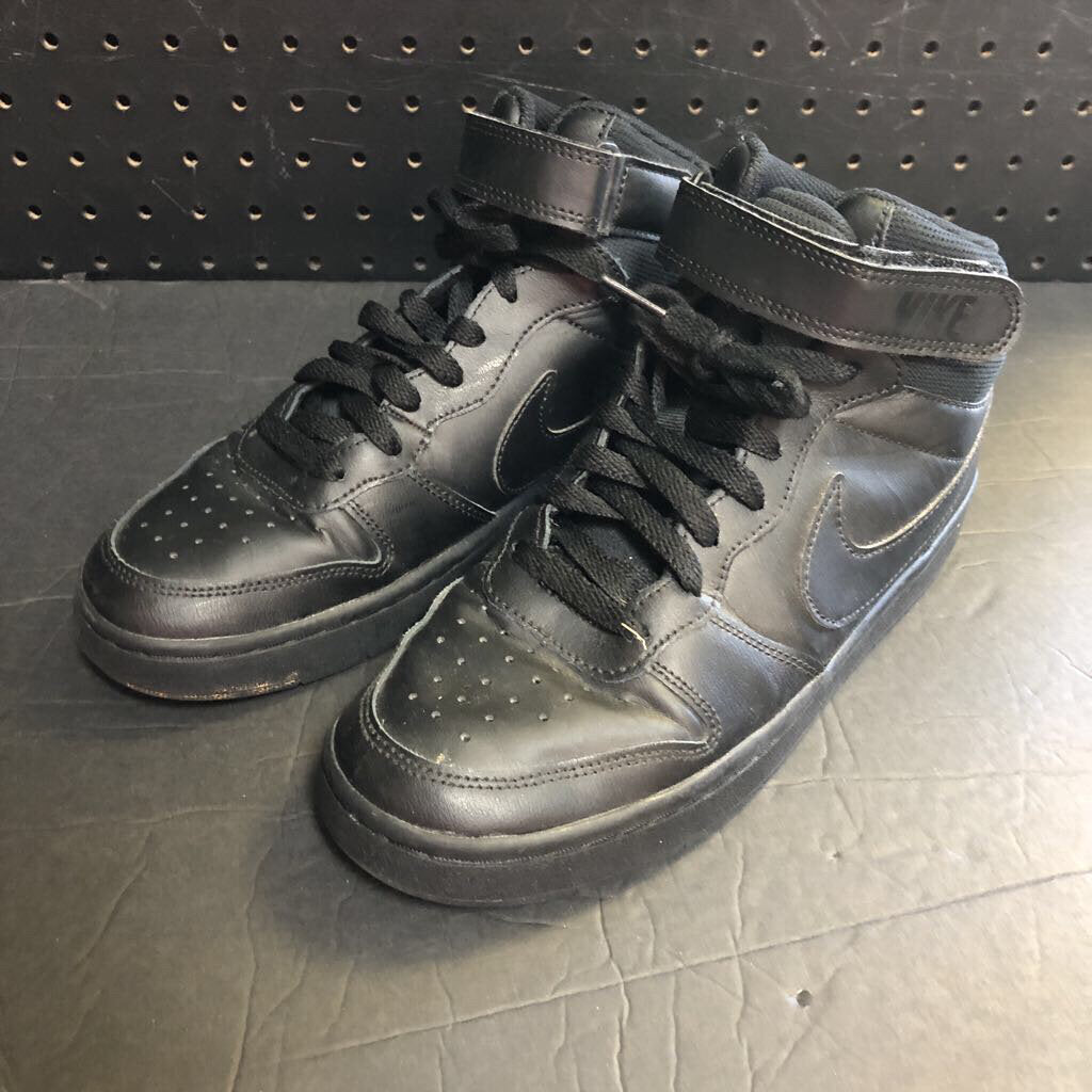 Boys Court Borough Sneakers