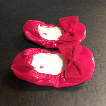 Load image into Gallery viewer, Girls Bow Flats
