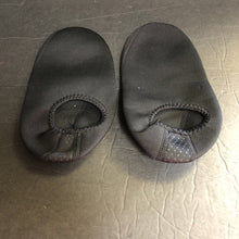 Load image into Gallery viewer, Boys Solid Water Shoes
