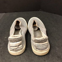 Load image into Gallery viewer, Girls Slip On Shoes
