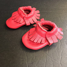 Load image into Gallery viewer, Girls Moccasins (Birdrock Baby)
