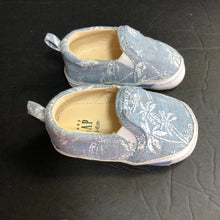 Load image into Gallery viewer, Boys Palm Tree Shoes
