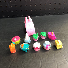 Load image into Gallery viewer, Figures w/Accesory
