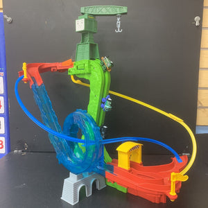 MINIS Playset with Three Action Packed Stunt Tracks