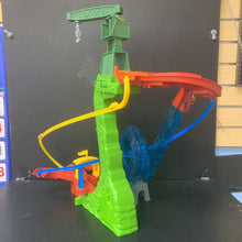 Load image into Gallery viewer, MINIS Playset with Three Action Packed Stunt Tracks
