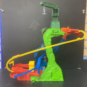 MINIS Playset with Three Action Packed Stunt Tracks