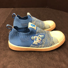 Load image into Gallery viewer, Boys Slip On Shoes
