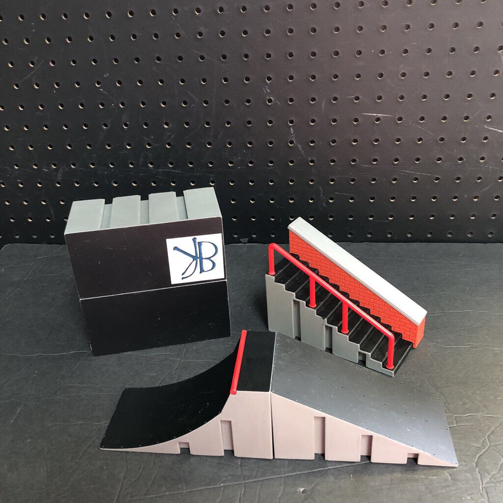 5pc Finger Skateboard Skatepark Starter Kit