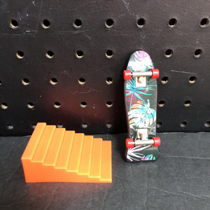 Finger Skateboard w/Mini Staircase