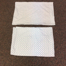 Load image into Gallery viewer, Patterned Flat Sheet &amp; Pillowcase
