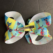 Load image into Gallery viewer, Hairbow Clip (Pete the Cat)
