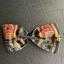 Load image into Gallery viewer, Striped Hairbow Clip
