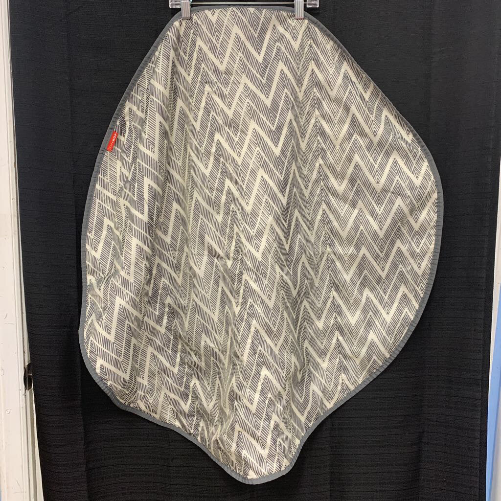 Chevron Gran & Go Travel Activity Playmat