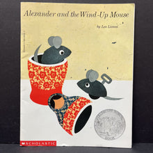 Load image into Gallery viewer, Alexander and the Wind-Up Mouse (Leo Lionni) (Scholastic) -paperback
