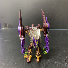 Load image into Gallery viewer, Beast Wars Transmetal Terrorsaur 1997 Vintage Collectible
