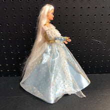 Load image into Gallery viewer, Cinderella Doll 1996 Vintage Collectible
