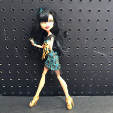 Load image into Gallery viewer, Frights Camera Action Clio De Nile Doll
