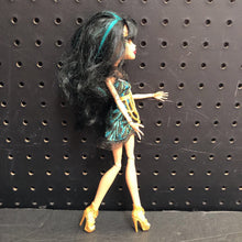 Load image into Gallery viewer, Frights Camera Action Clio De Nile Doll
