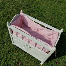 Load image into Gallery viewer, Cradle/bed for 18" doll or baby doll
