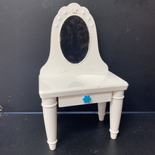 Load image into Gallery viewer, Light Up Vanity for 18" Doll Battery Operated

