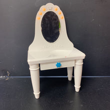 Load image into Gallery viewer, Light Up Vanity for 18" Doll Battery Operated
