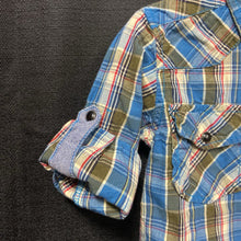 Load image into Gallery viewer, Plaid Button Down Shirt
