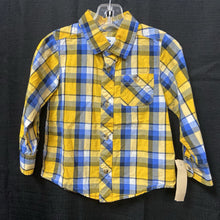 Load image into Gallery viewer, Plaid Button Down Shirt
