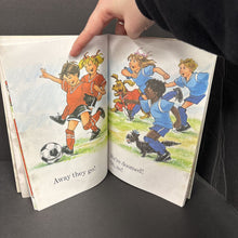 Load image into Gallery viewer, Soccer Game! (Hello Reader Level 1) -reader
